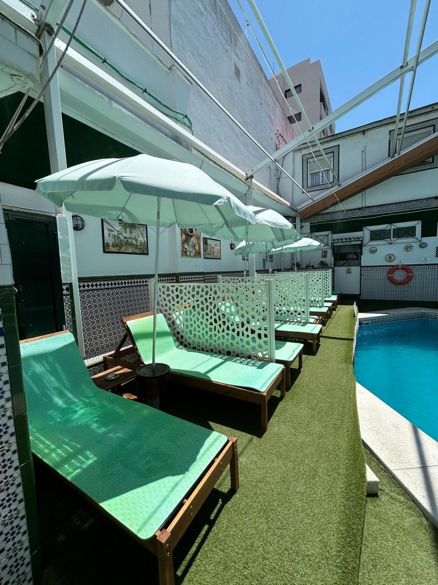 Hostal Avenida Andalucia - Solo Adultos 세비야 외부 사진
